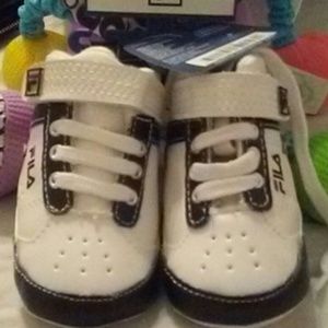 Baby Fila shoes!! White/Blk